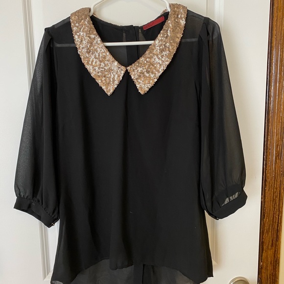 BKE Black blouse w/ gold collar Size M - Picture 1 of 3
